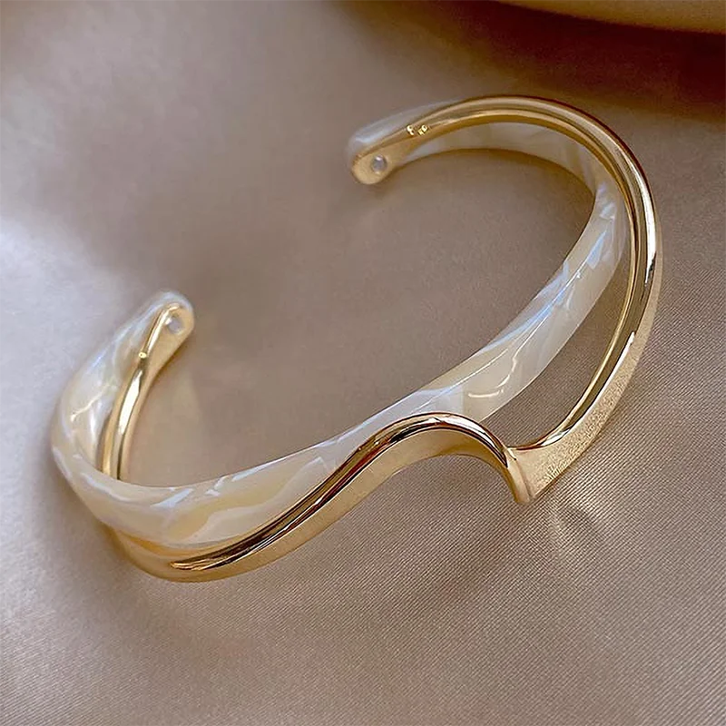Luxurious Bracelet for Women
